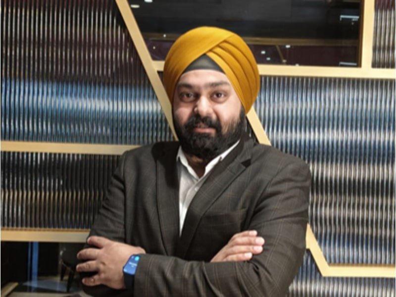 Hyatt Centric Juhu Beverage Hires Guneet Singh Makhija as Food & Beverage Manager
